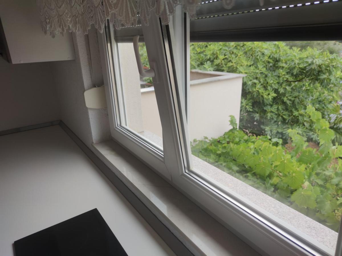 Apartmani Kutlesa Vodice Eksteriør bilde