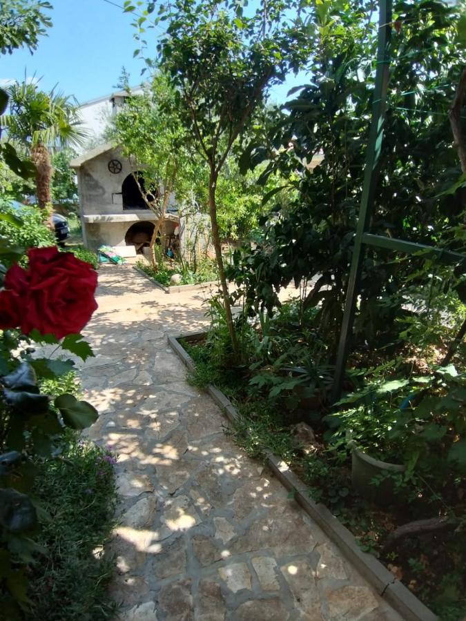 Apartmani Kutlesa Vodice Eksteriør bilde
