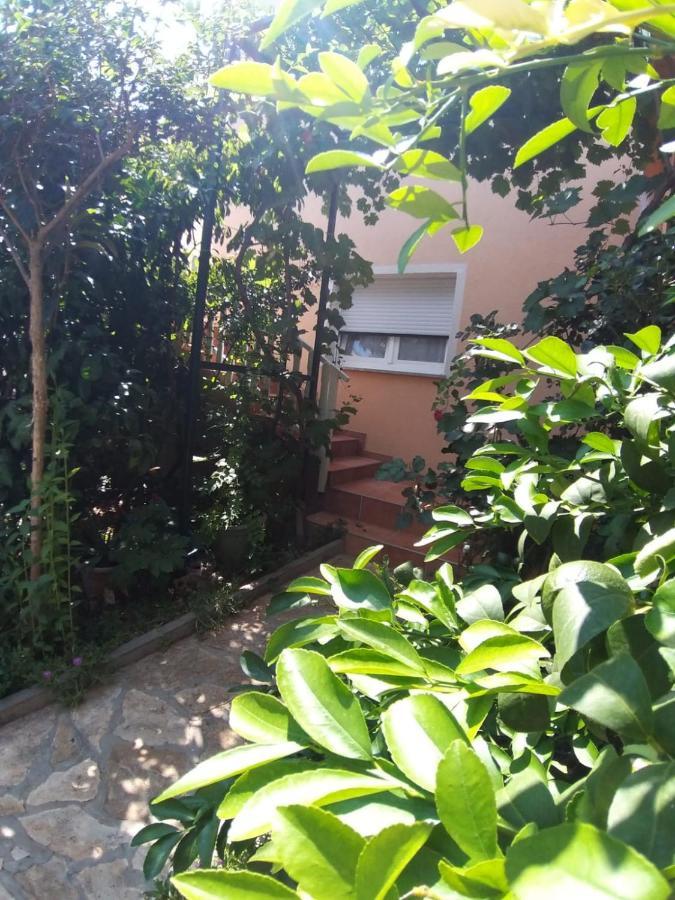 Apartmani Kutlesa Vodice Eksteriør bilde