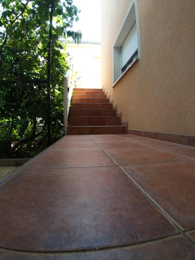 Apartmani Kutlesa Vodice Eksteriør bilde