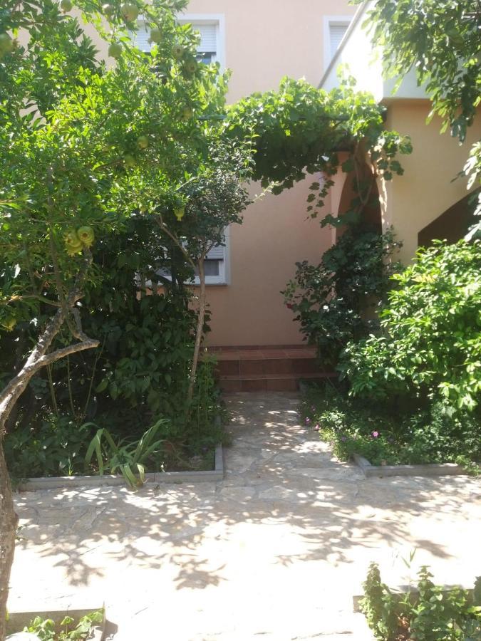 Apartmani Kutlesa Vodice Eksteriør bilde