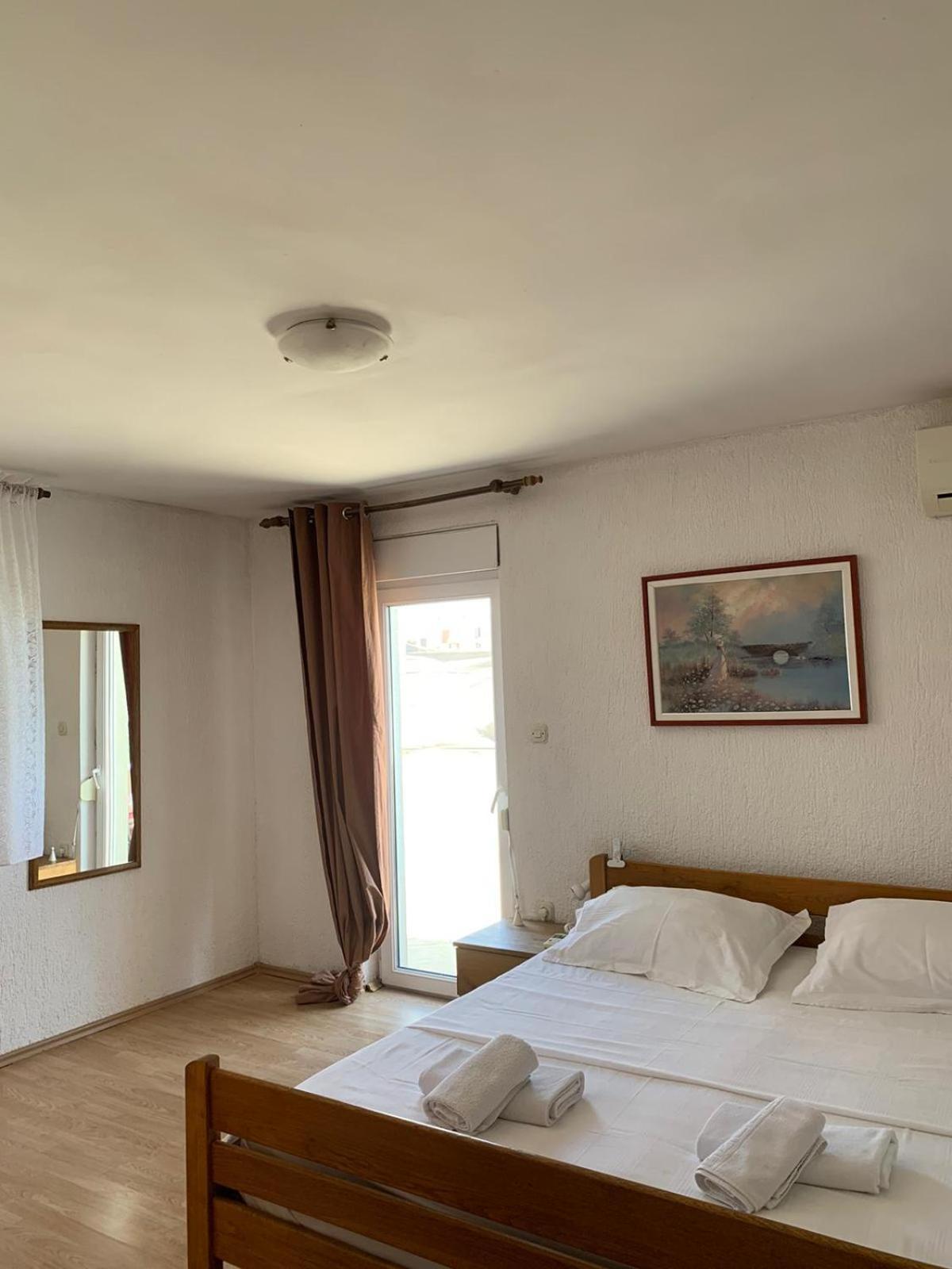 Apartmani Kutlesa Vodice Eksteriør bilde