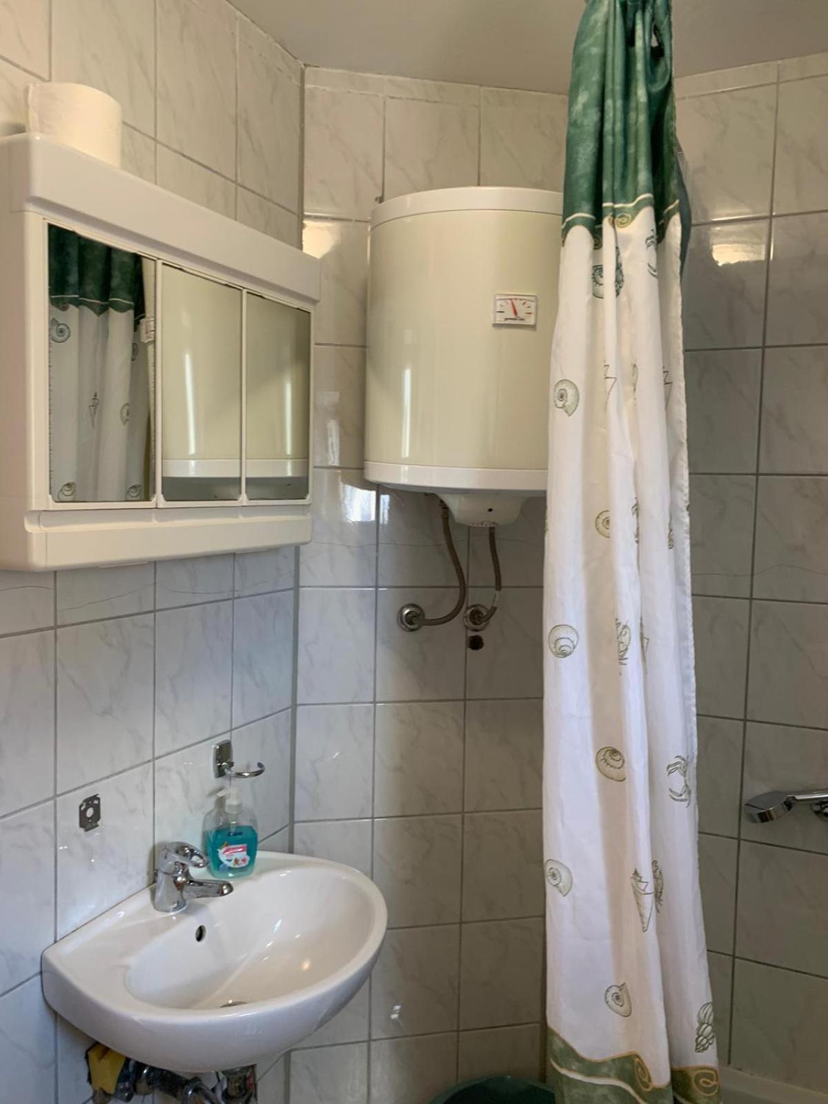 Apartmani Kutlesa Vodice Eksteriør bilde