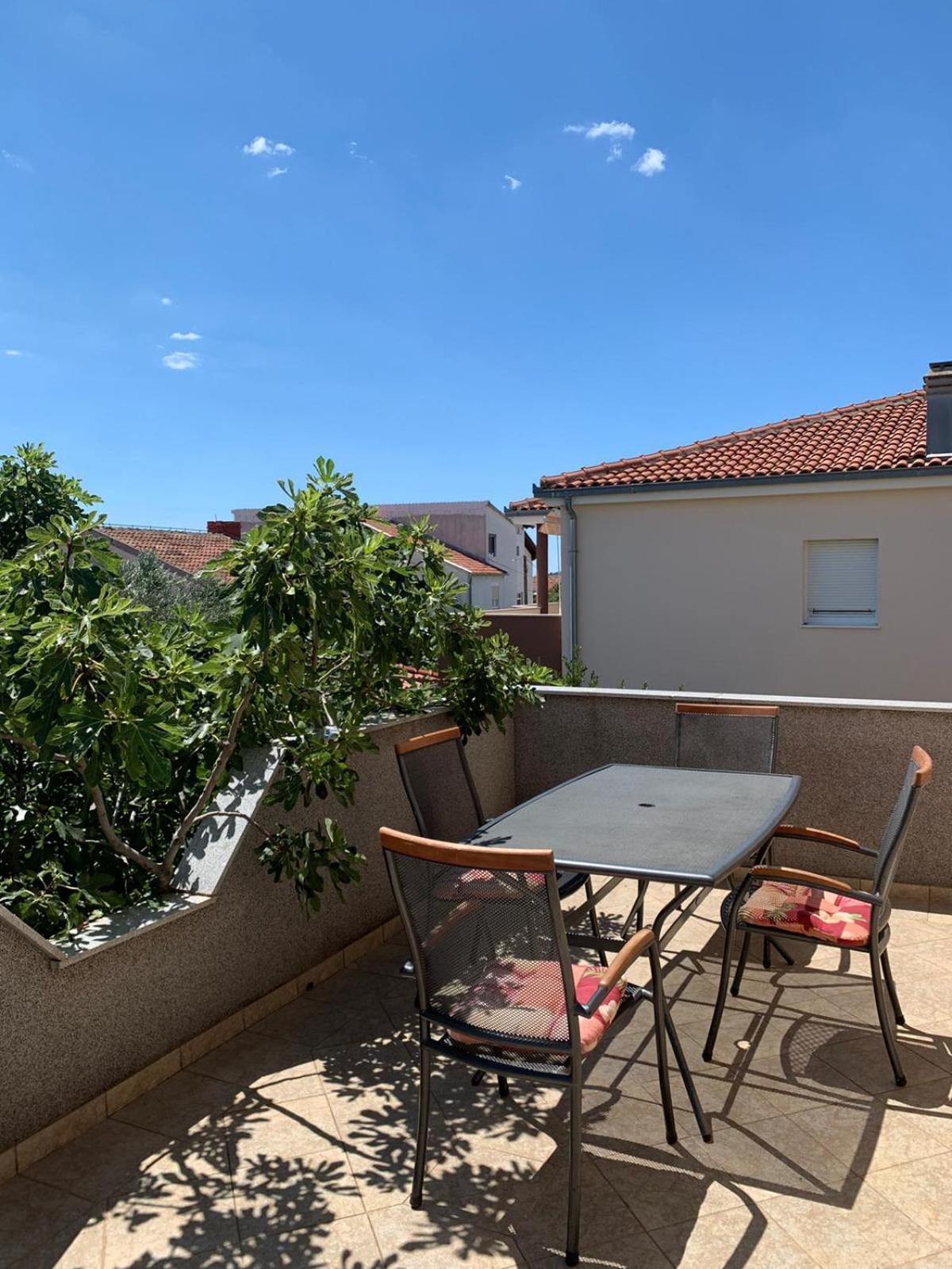 Apartmani Kutlesa Vodice Eksteriør bilde